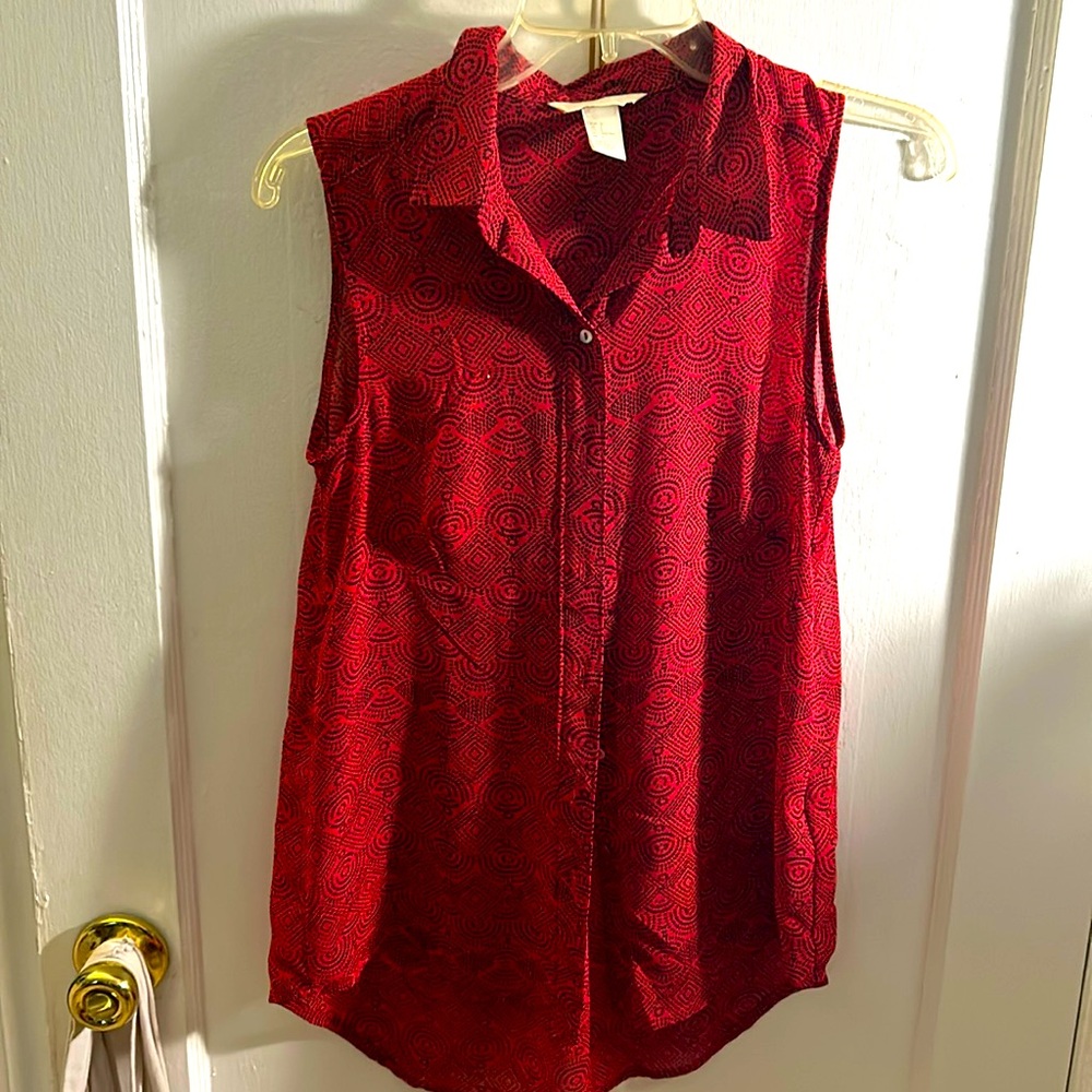 Light weight summer sleeveless blouse